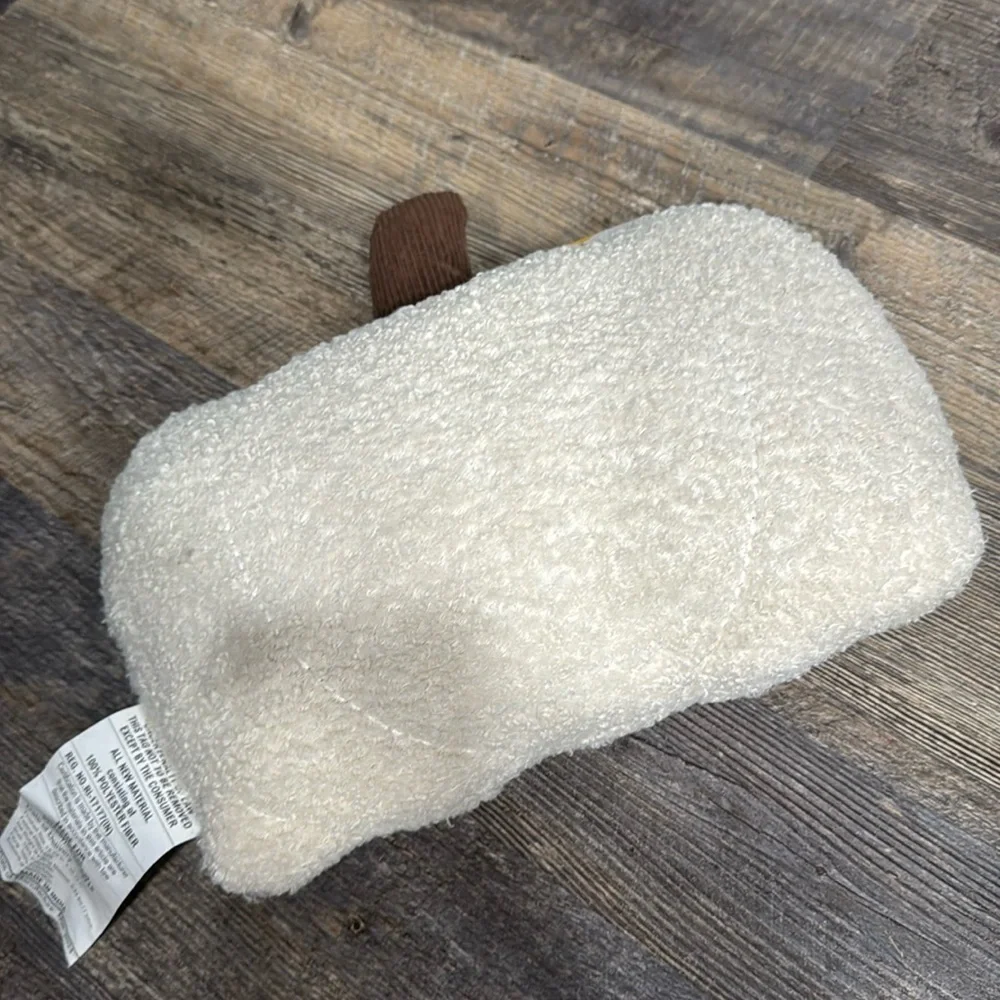 2 decorative shaped pillows